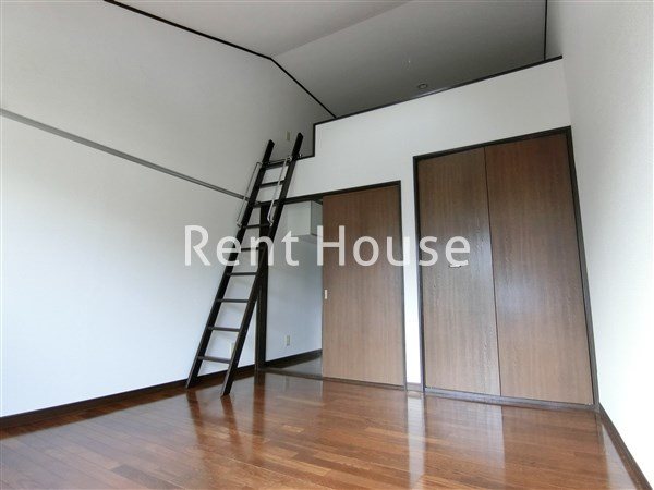 ヴィラ武蔵野 (下連雀1丁目)   リビング