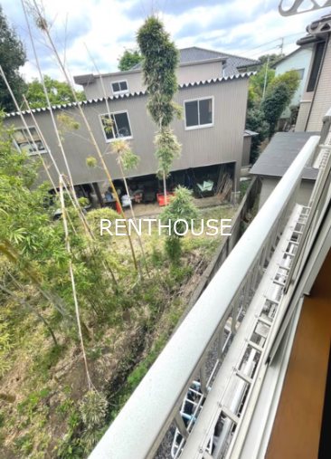 レガシー調布Ⅰ【電気通信大学受験生事前予約可能物件】 ベランダ