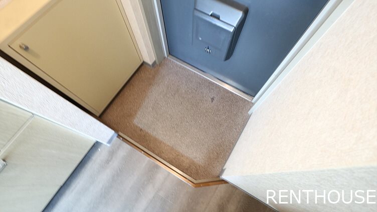 エランドール    玄関