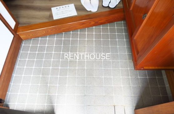 菊野台2丁目貸家 玄関