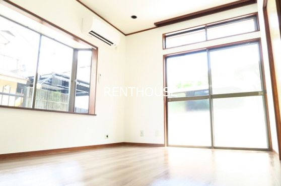 菊野台2丁目貸家 リビング