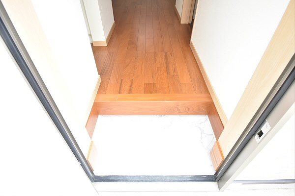 メゾンヴァリエ  玄関