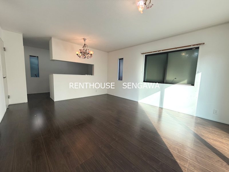 和泉本町3丁目戸建 -当店専任物件- リビング