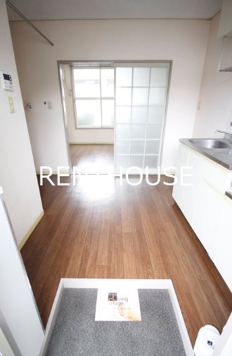 テンダーハイム  玄関