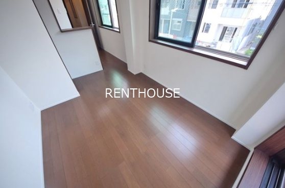 フェリシア ベッドルーム