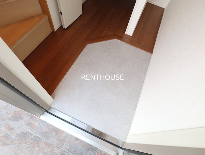 エルシオン狛江 玄関