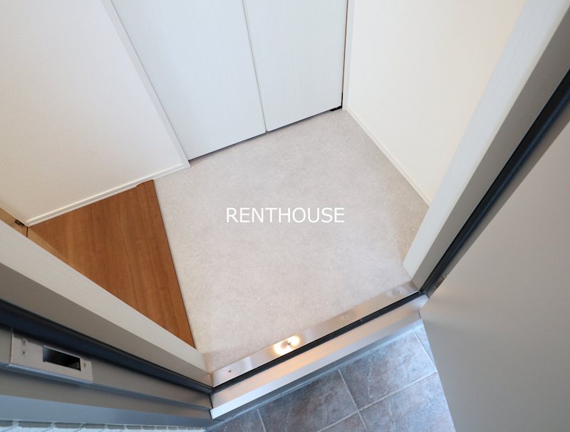 エルシオン狛江 玄関