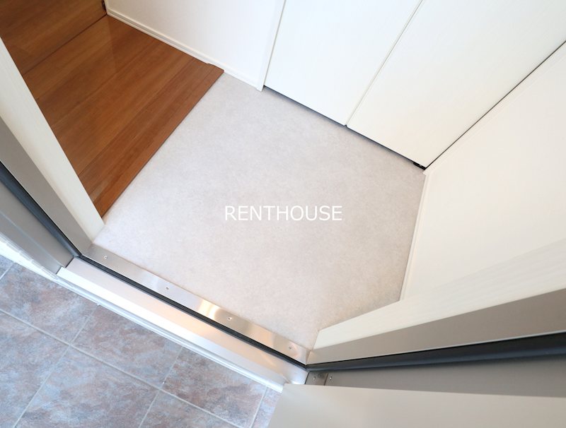 エルシオン狛江 玄関