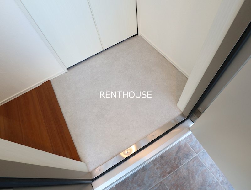 エルシオン狛江 玄関