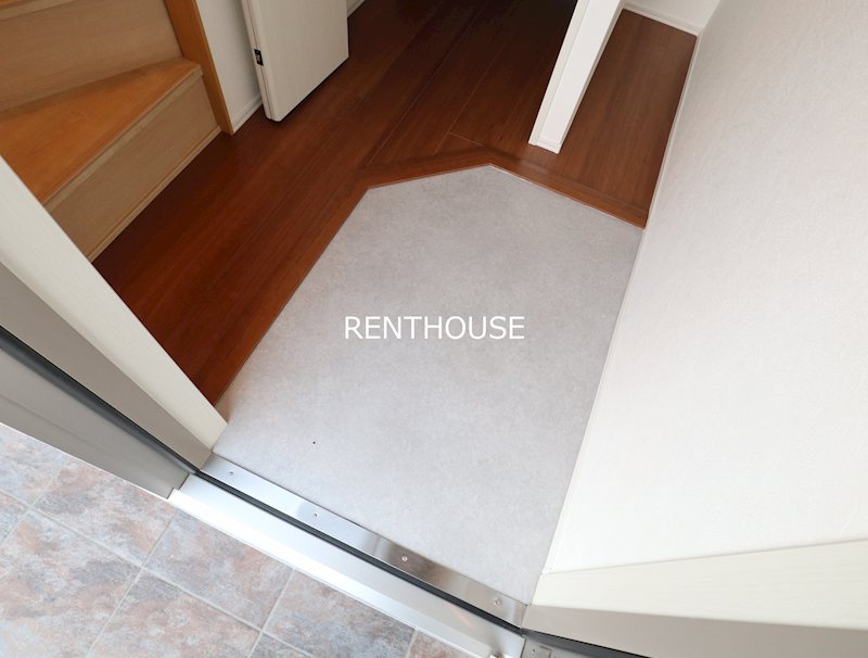 エルシオン狛江 玄関