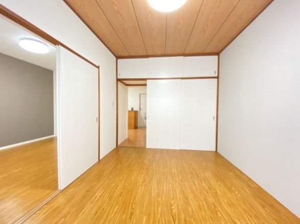 パストラルハイム   玄関