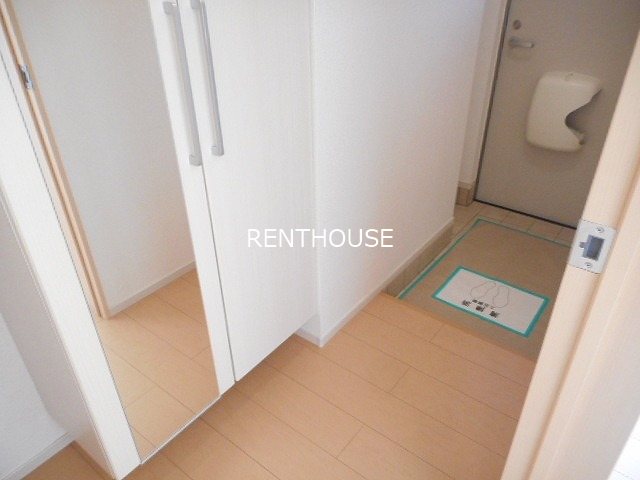 メゾンドクレール    玄関