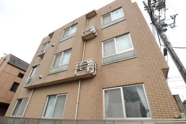 プラダハイツ 外観