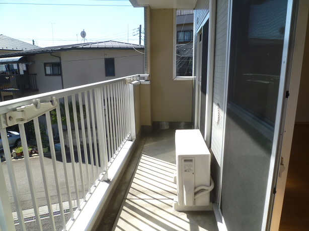 グリーンパレス柏野    ベランダ