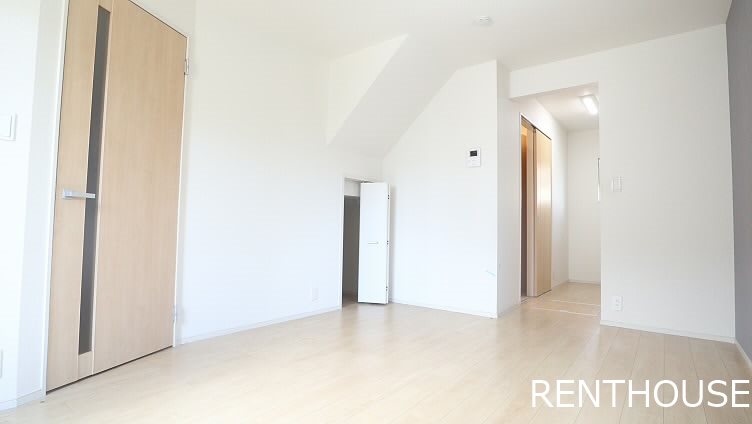 フラットエイト  玄関