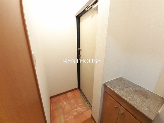 メイプルヒルⅣ 玄関