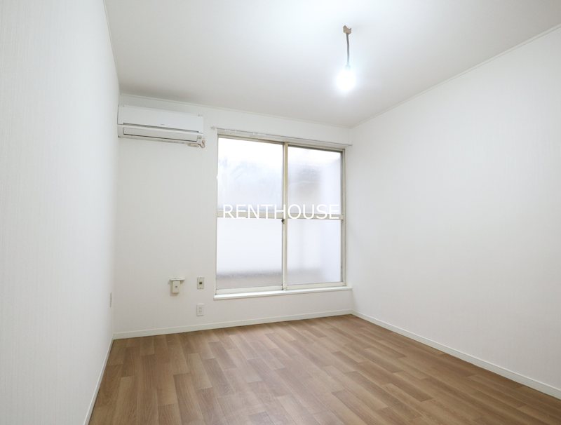 飛田給コーポ 　外国語大学＆電通大受験生事前予約可能物件  リビング