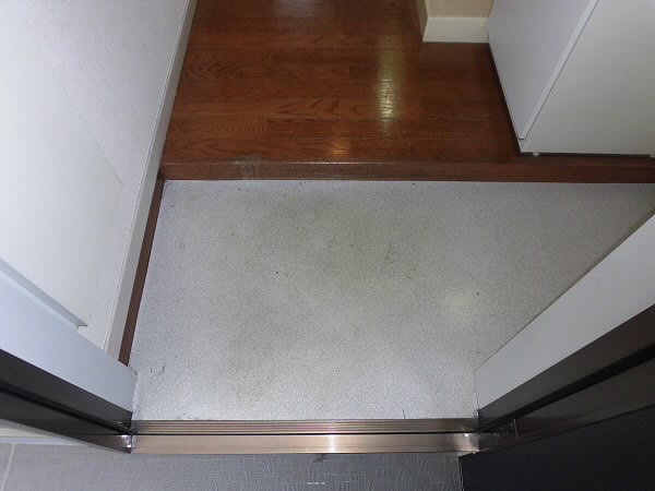 シャルマン64 玄関