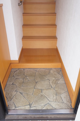 ローズガーデンハウス  玄関