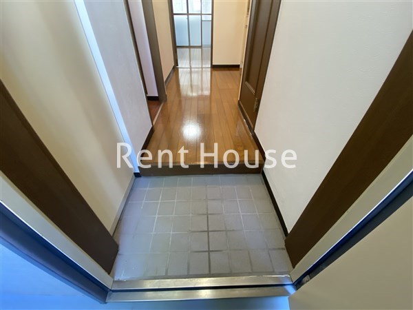 フォレストヴィラ 玄関