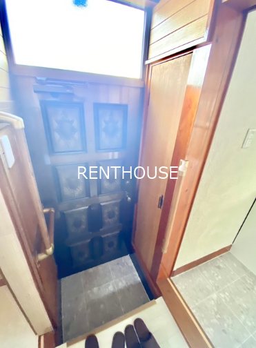 押立町4丁目戸建て 玄関