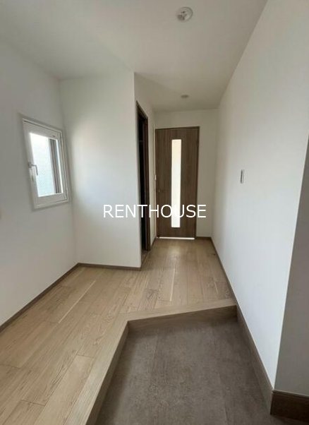 ドマーニ調布  玄関