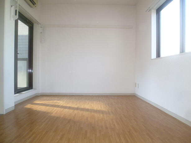 フォーレスト  ベッドルーム