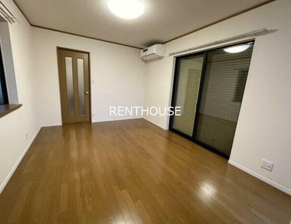 押立町4丁目貸家 リビング