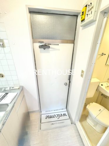 調布ハイムピア 玄関