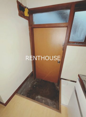 泉コーポ   玄関