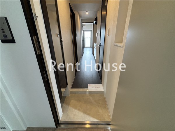 グランドレジデンス三鷹 玄関