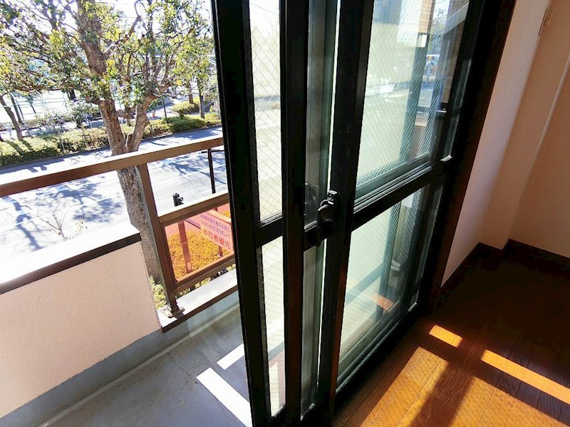 第６栄町レジデンス  ベランダ