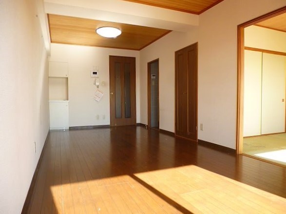 サンファミリー烏山 当社管理物件 リビング