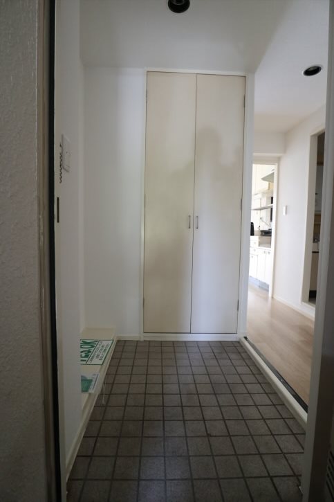 レヴ・クレール  玄関