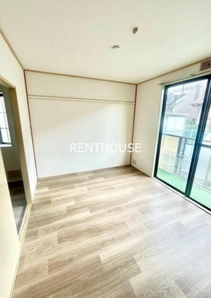 ハイネス石川 ベッドルーム