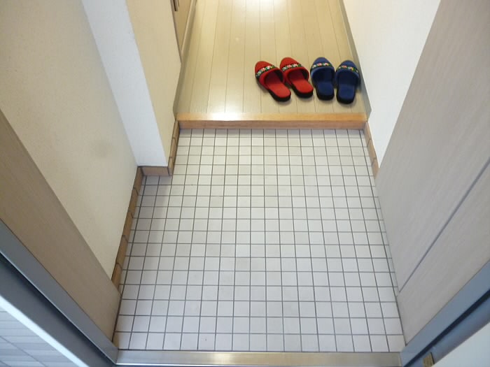 アクセス中河原   玄関