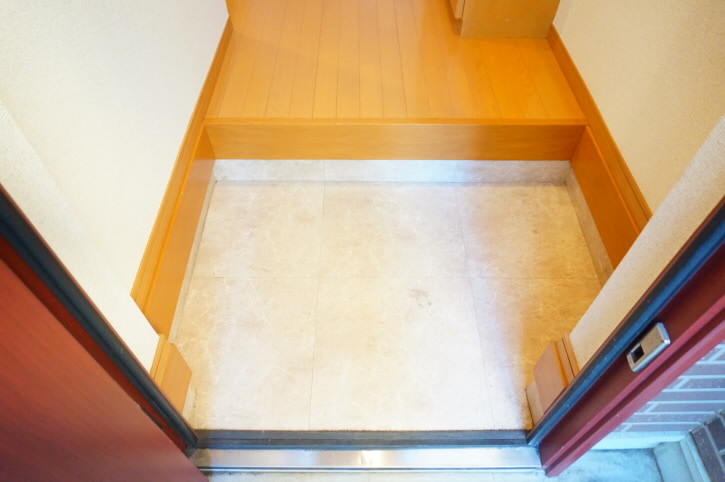 メゾンドYKフループ　 玄関