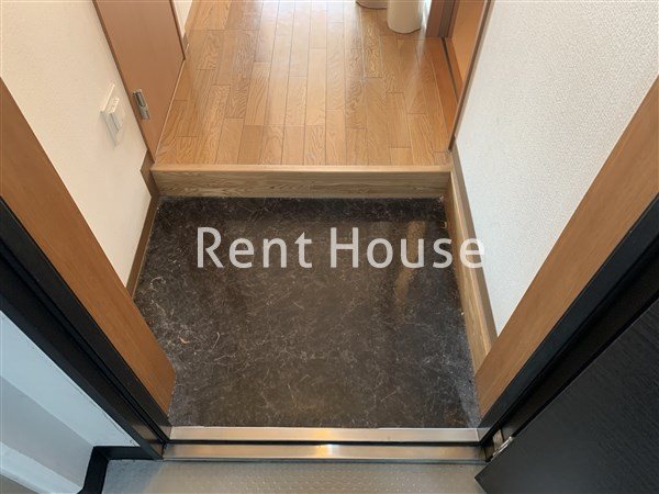 ホワイトステージ　当社管理物件 玄関