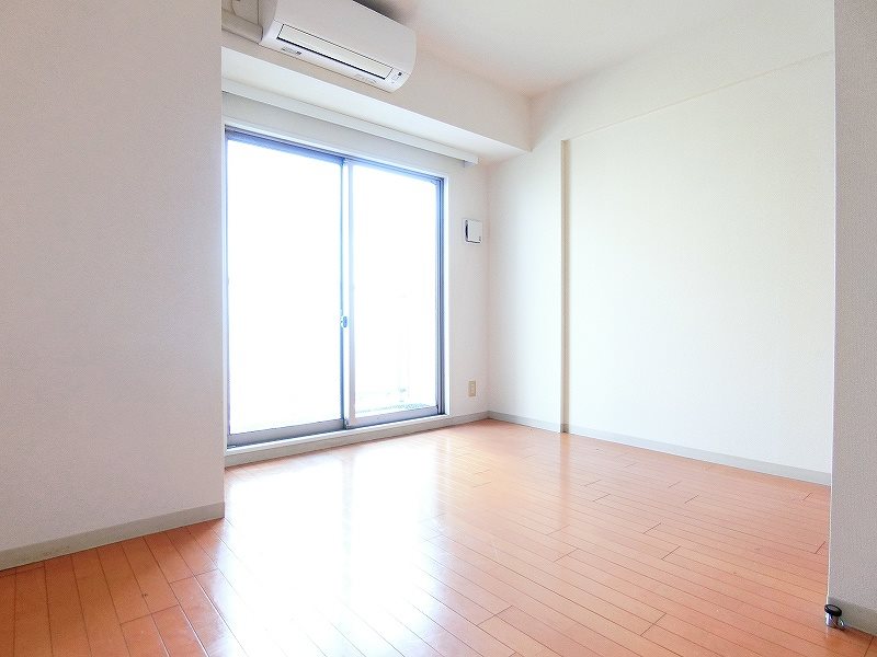 メゾン・ド・ピュア府中   リビング