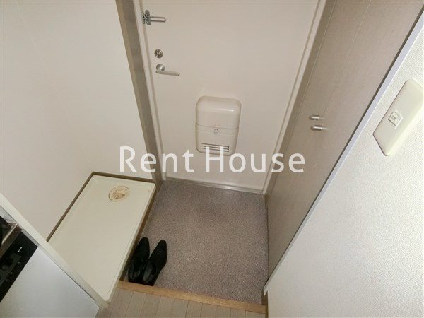 ウィスタリア西荻  玄関