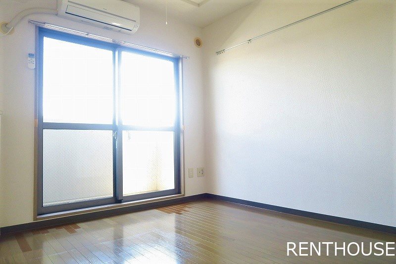 スチューデントパーク府中  リビング