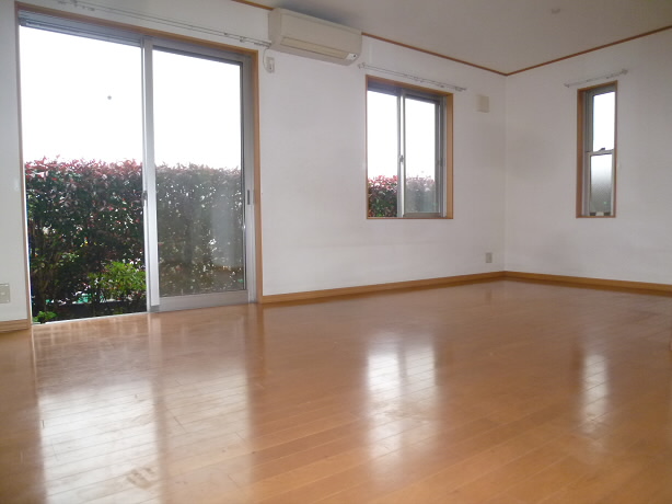 パインコート ベッドルーム