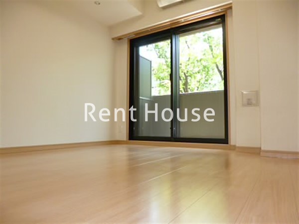 ルーブル明大前  リビング