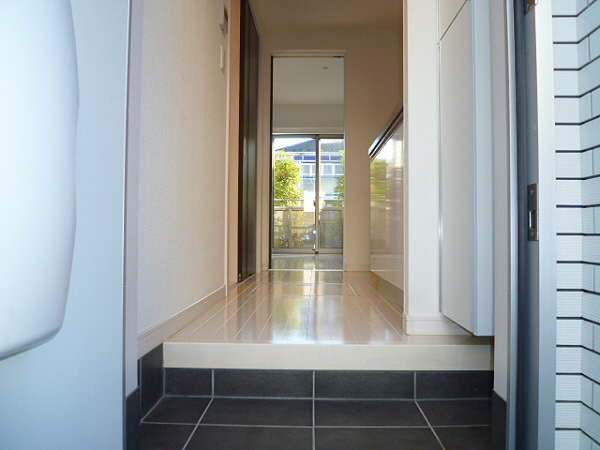 ラネージュ烏山Ⅱ　自社管理物件 玄関