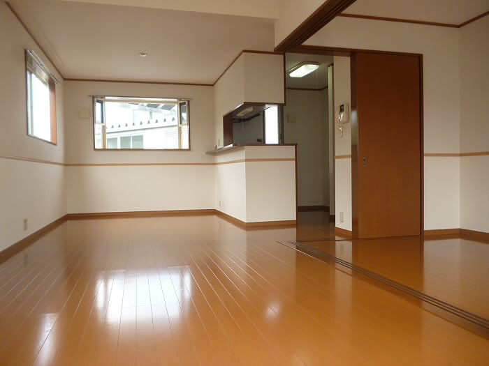 エレガント・ヴァラュアブル  リビング