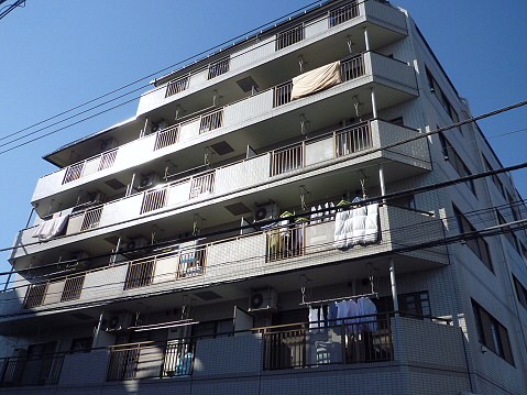 モンターニュ国領   外観