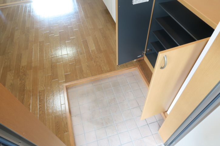 キャピタル調布ヶ丘   玄関