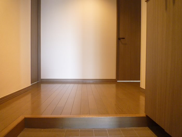 アヴァンセつつじヶ丘     玄関