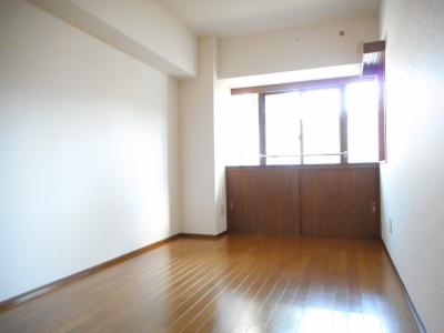 ガーデンヒルズ  ベッドルーム