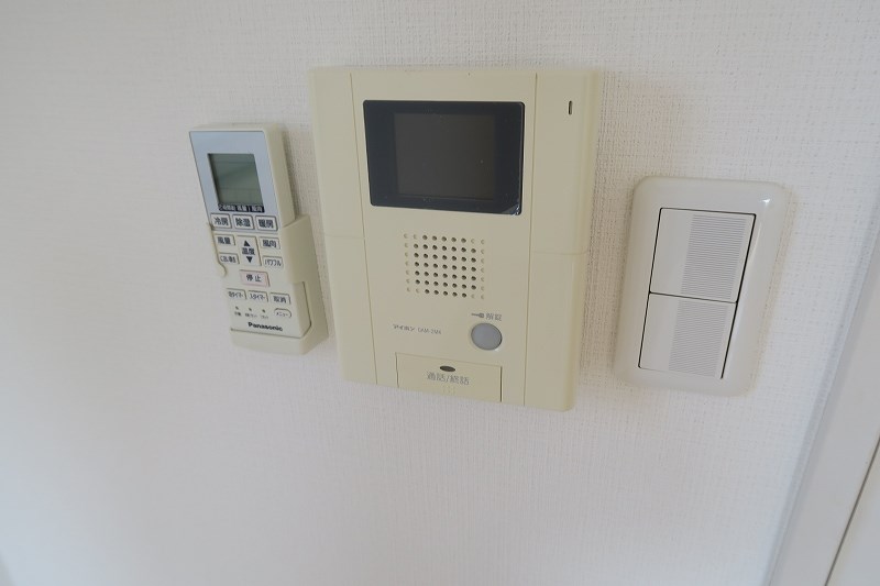 ビアン・デザミティエ・ア・ヴォートル     その他1